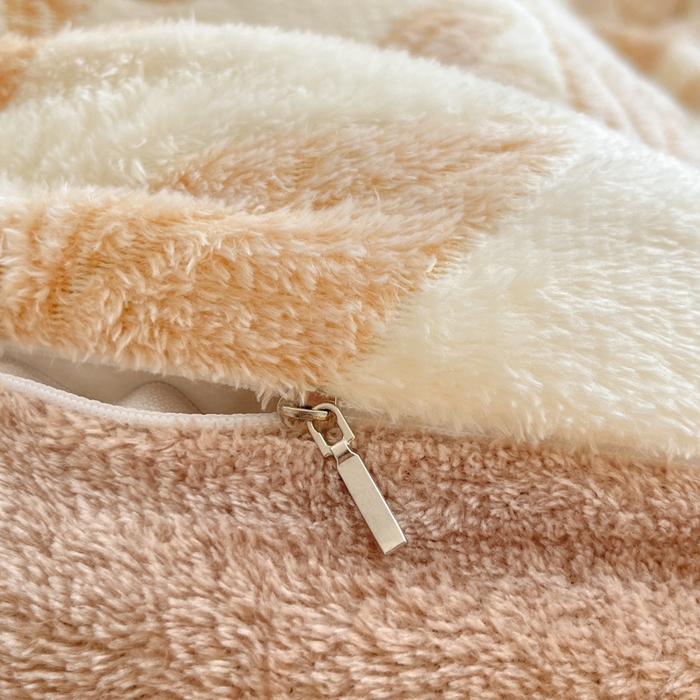 91家纺网 家纺一手货源 找家纺 川悦生活 2025新款立体雪花绒印花大床四件套系列二场景一 月桂-浅咖