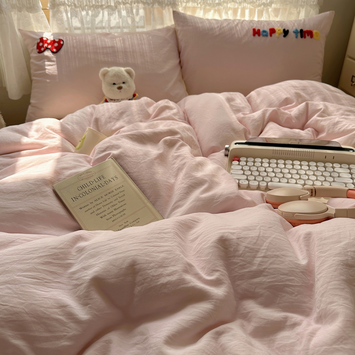 91家纺网 家纺一手货源 找家纺 盼季家纺 2025年A类毛巾绣水洗棉床上用品四件套学生宿舍床单被套三件套（含买家秀） 毛巾绣-小兔蝴蝶结