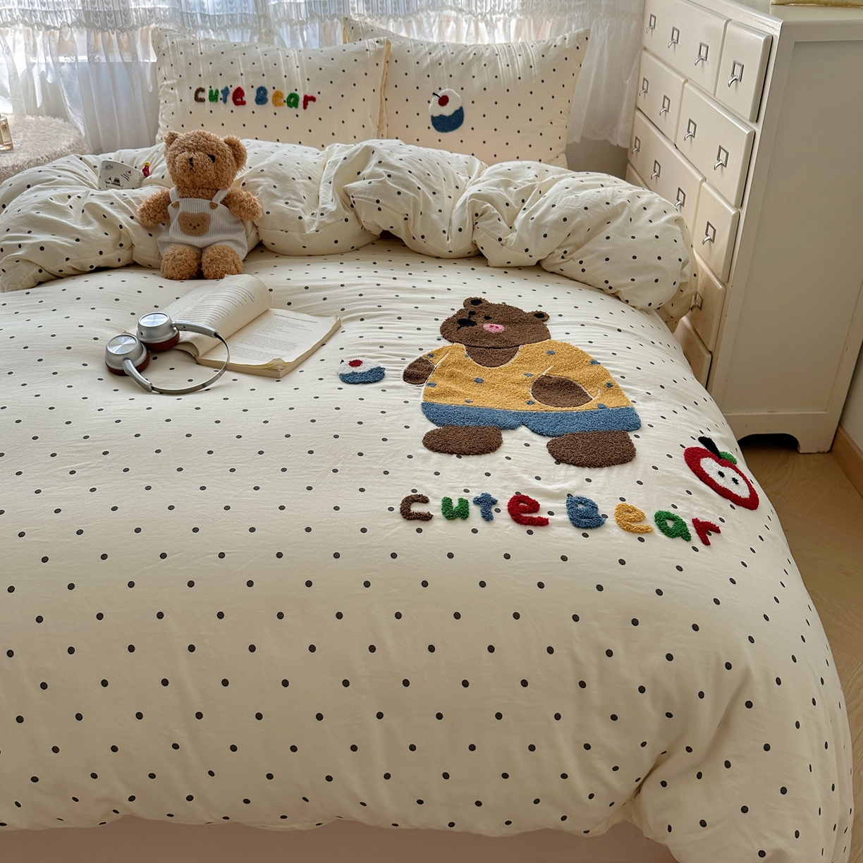 91家纺网 家纺一手货源 找家纺 盼季家纺 2025年A类毛巾绣水洗棉床上用品四件套学生宿舍床单被套三件套（含买家秀） 毛巾绣-波点塔塔