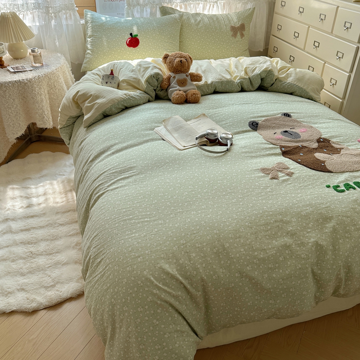 91家纺网 家纺一手货源 找家纺 盼季家纺 2025年A类毛巾绣水洗棉床上用品四件套学生宿舍床单被套三件套（含买家秀） 毛巾绣-懒懒熊