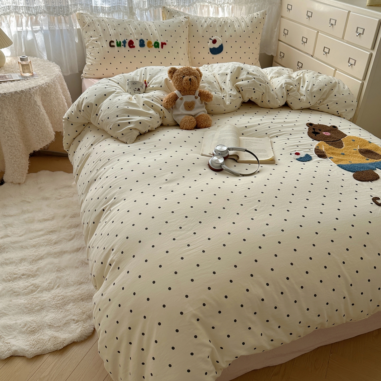 91家纺网 家纺一手货源 找家纺 盼季家纺 2025年A类毛巾绣水洗棉床上用品四件套学生宿舍床单被套三件套（含买家秀） 毛巾绣-波点塔塔