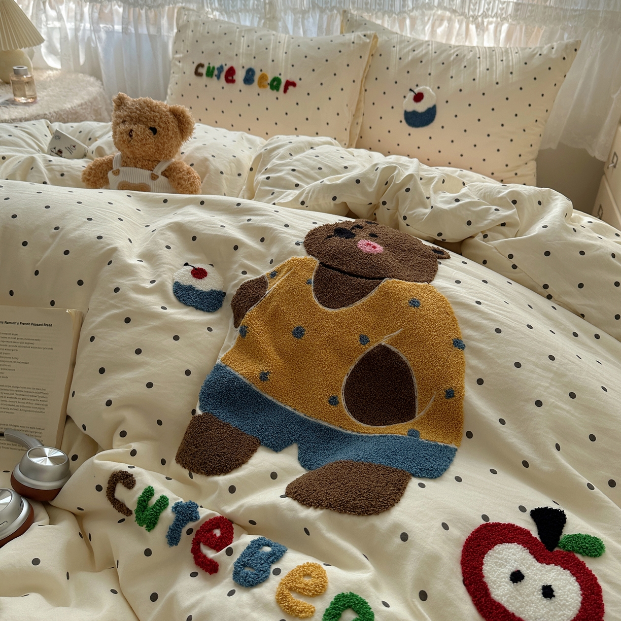 91家纺网 家纺一手货源 找家纺 盼季家纺 2025年A类毛巾绣水洗棉床上用品四件套学生宿舍床单被套三件套（含买家秀） 毛巾绣-波点塔塔