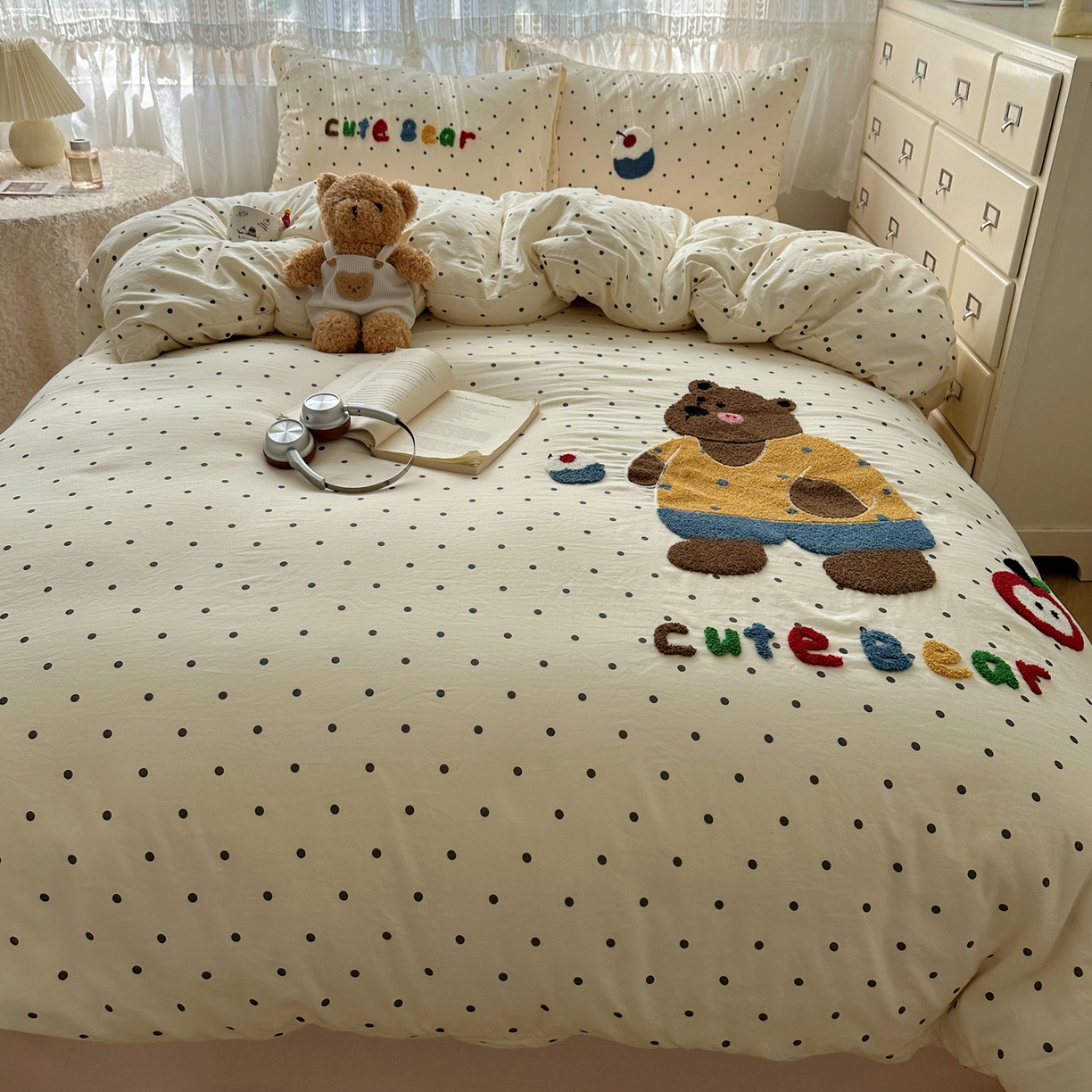 91家纺网 家纺一手货源 找家纺 盼季家纺 2025年A类毛巾绣水洗棉床上用品四件套学生宿舍床单被套三件套（含买家秀） 毛巾绣-波点塔塔