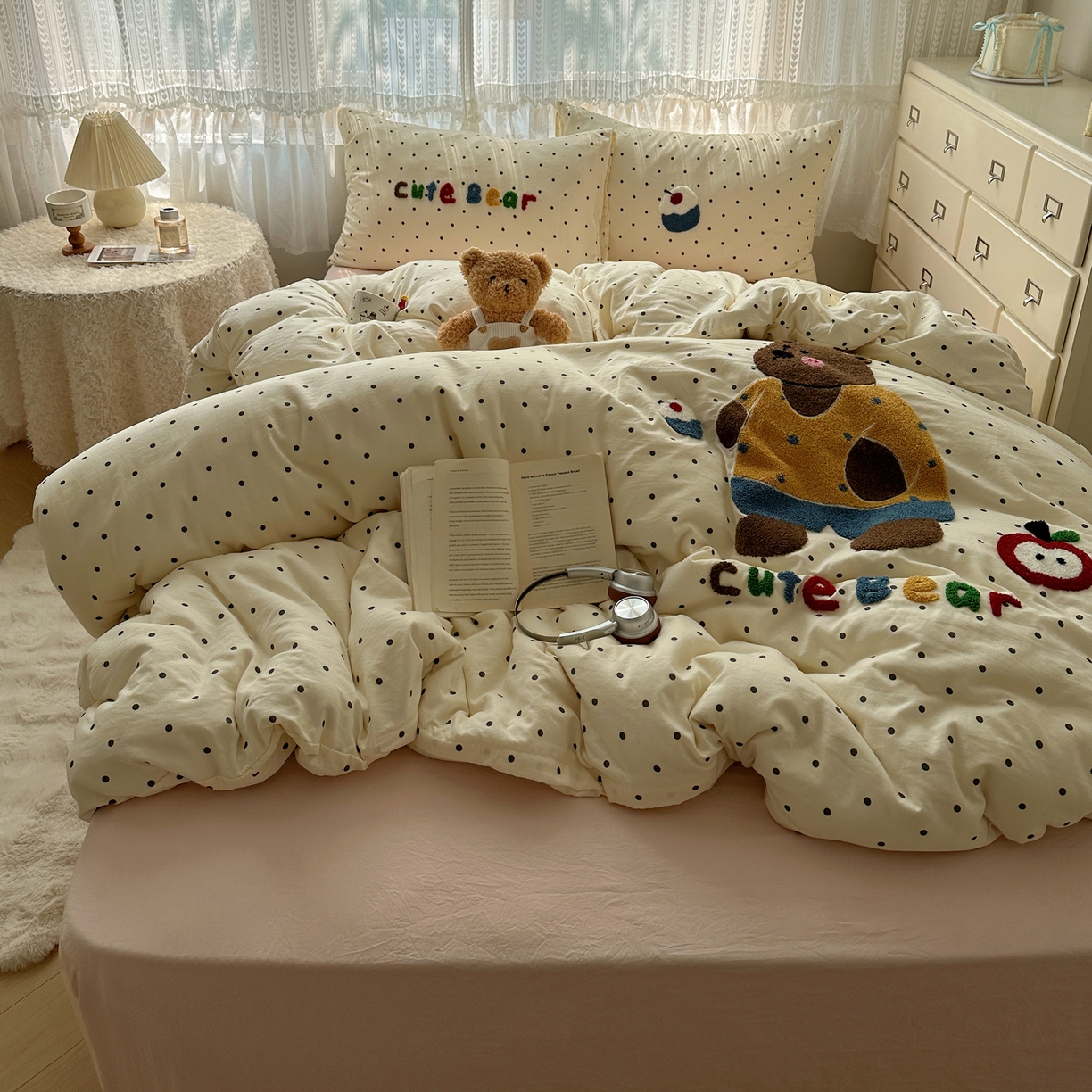 91家纺网 家纺一手货源 找家纺 盼季家纺 2025年A类毛巾绣水洗棉床上用品四件套学生宿舍床单被套三件套（含买家秀） 毛巾绣-波点塔塔