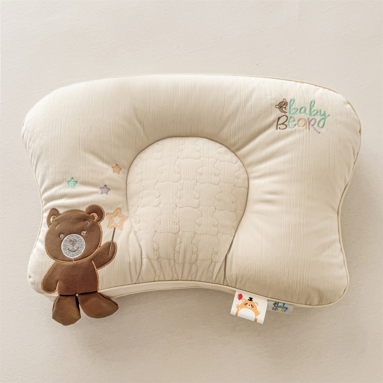 91家纺网 家纺一手货源 找家纺 （总）麦肯锡 2025新款奶糖熊安抚儿童枕枕头枕芯