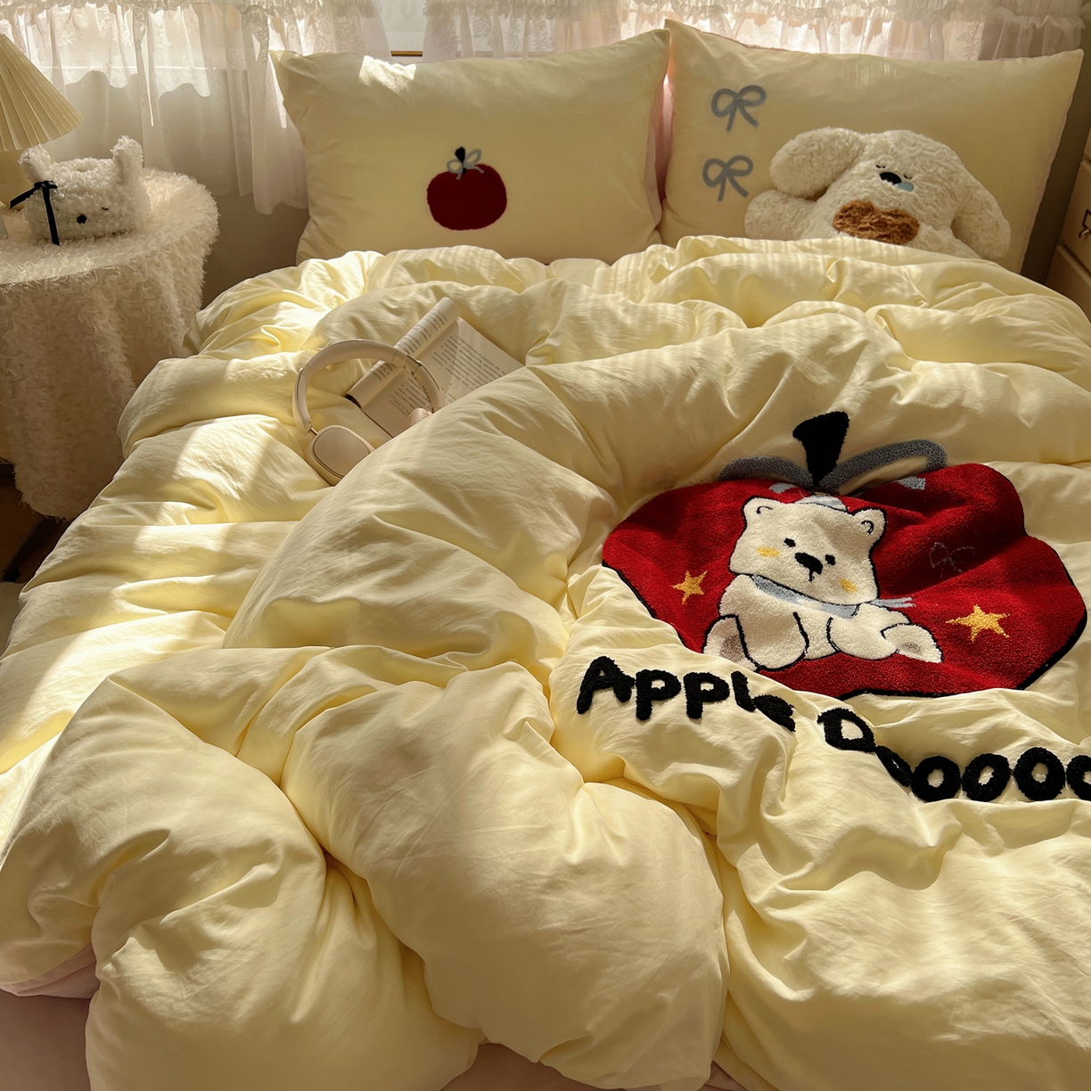 91家纺网 家纺一手货源 找家纺 盼季家纺 2025年A类毛巾绣水洗棉床上用品四件套学生宿舍床单被套三件套（含买家秀） 毛巾绣-丝带苹果汪汪