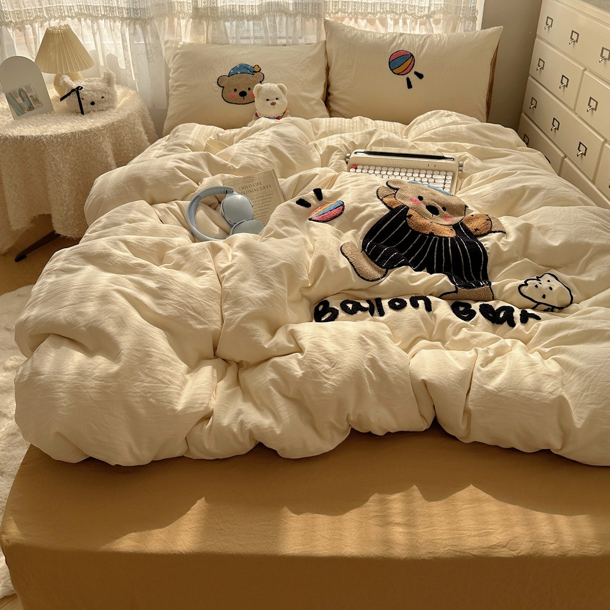 91家纺网 家纺一手货源 找家纺 盼季家纺 2025年A类毛巾绣水洗棉床上用品四件套学生宿舍床单被套三件套（含买家秀） 毛巾绣-足球宝贝