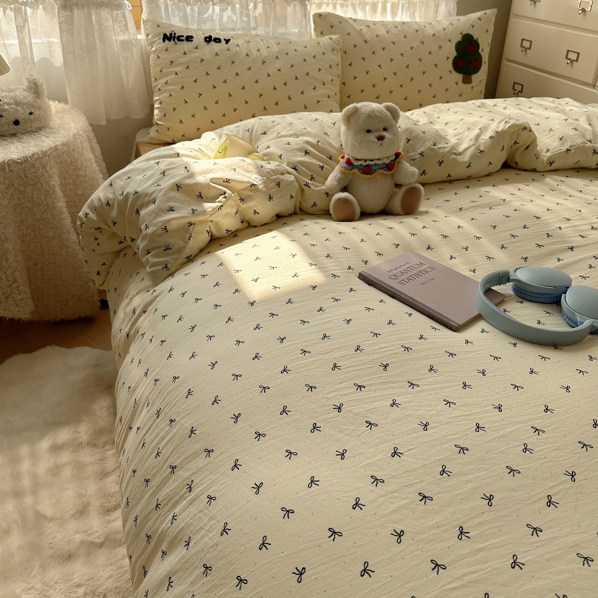 91家纺网 家纺一手货源 找家纺 盼季家纺 2025年A类毛巾绣水洗棉床上用品四件套学生宿舍床单被套三件套（含买家秀） 毛巾绣-滑板小熊