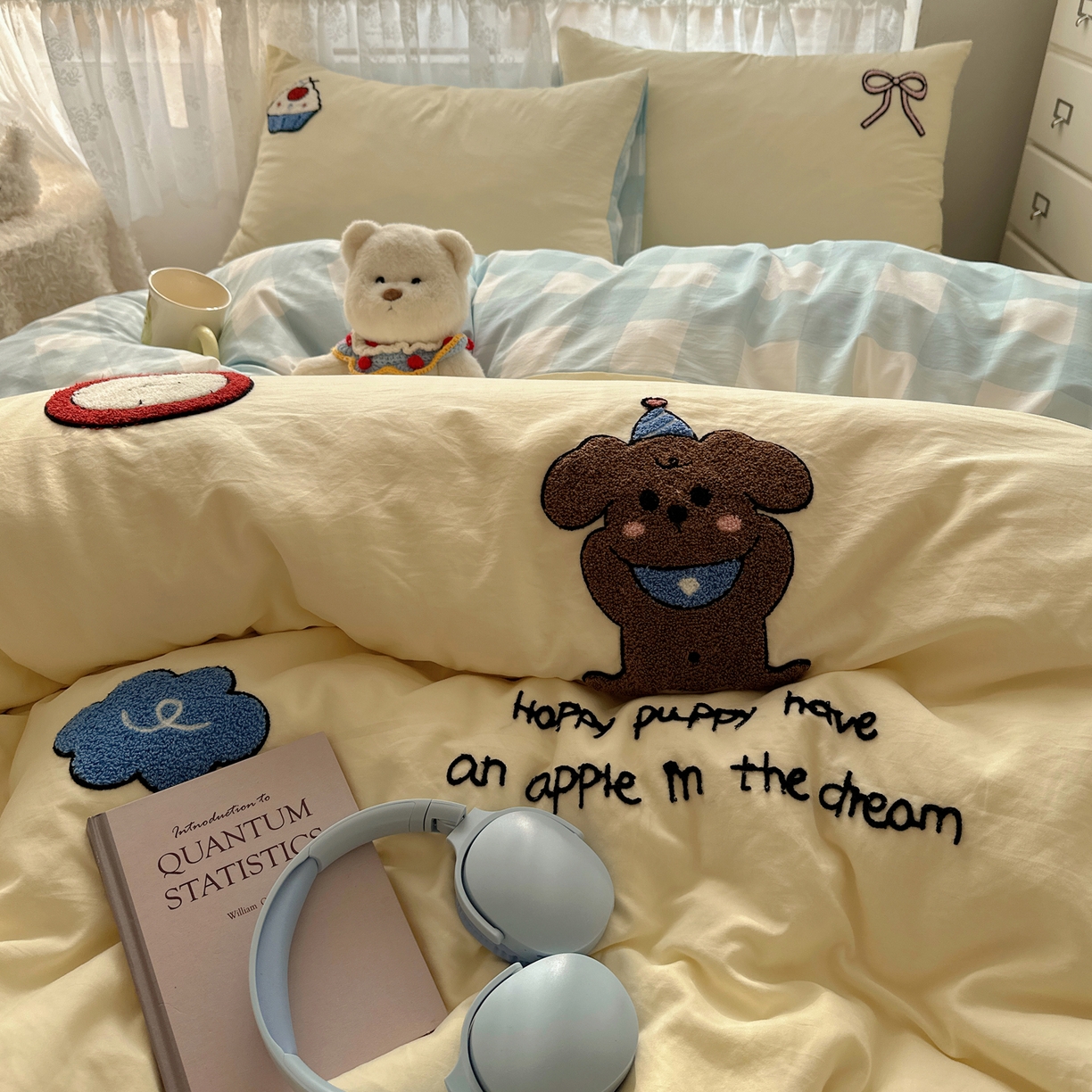 91家纺网 家纺一手货源 找家纺 盼季家纺 2025年A类毛巾绣水洗棉床上用品四件套学生宿舍床单被套三件套（含买家秀） 毛巾绣-蓝格丝带酱