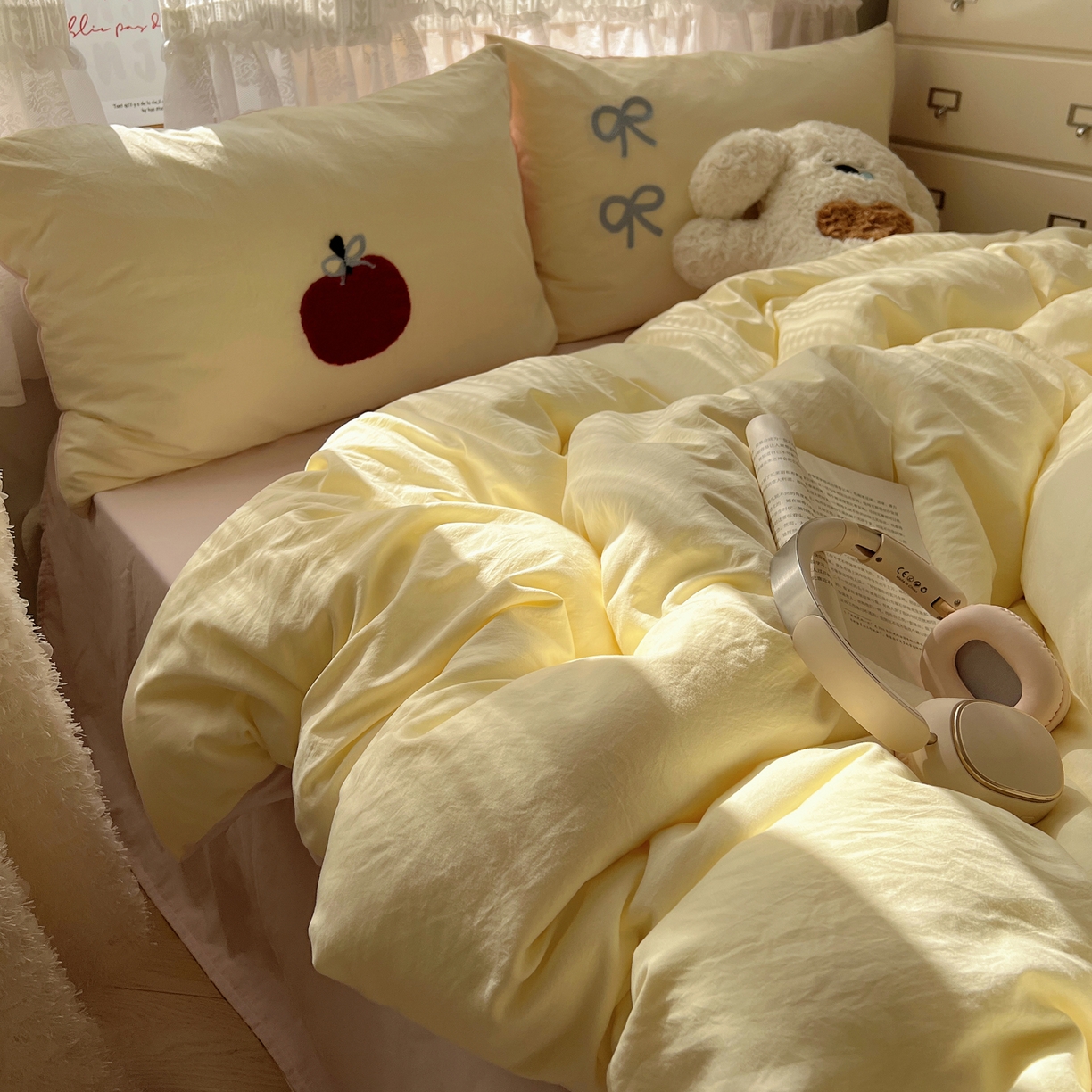 91家纺网 家纺一手货源 找家纺 盼季家纺 2025年A类毛巾绣水洗棉床上用品四件套学生宿舍床单被套三件套（含买家秀） 毛巾绣-丝带苹果汪汪