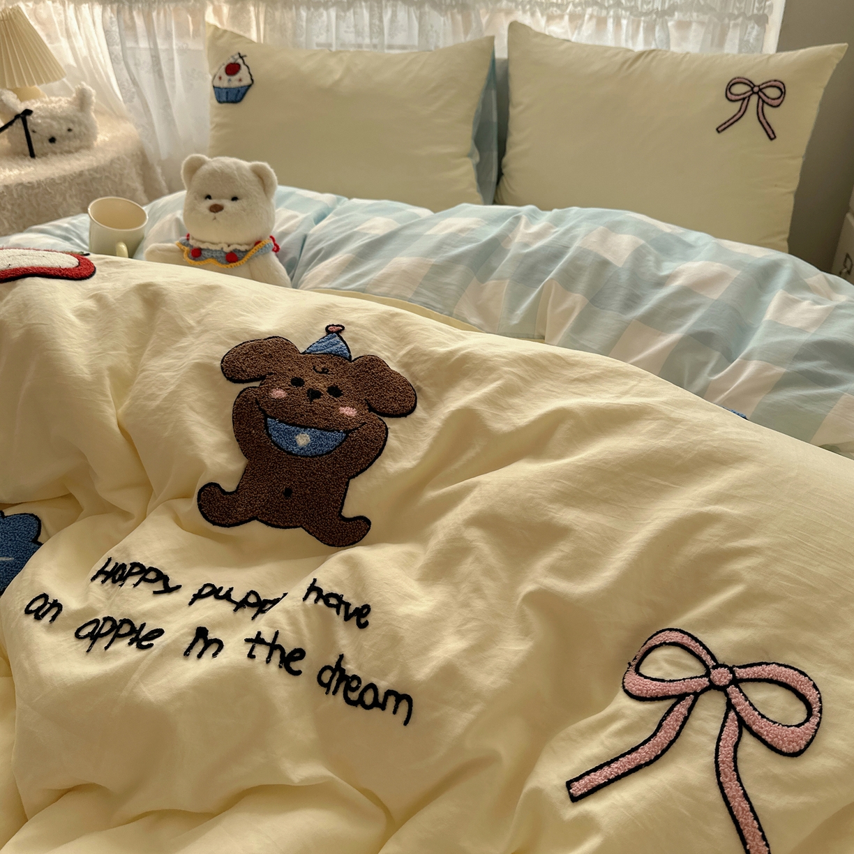 91家纺网 家纺一手货源 找家纺 盼季家纺 2025年A类毛巾绣水洗棉床上用品四件套学生宿舍床单被套三件套（含买家秀） 毛巾绣-蓝格丝带酱