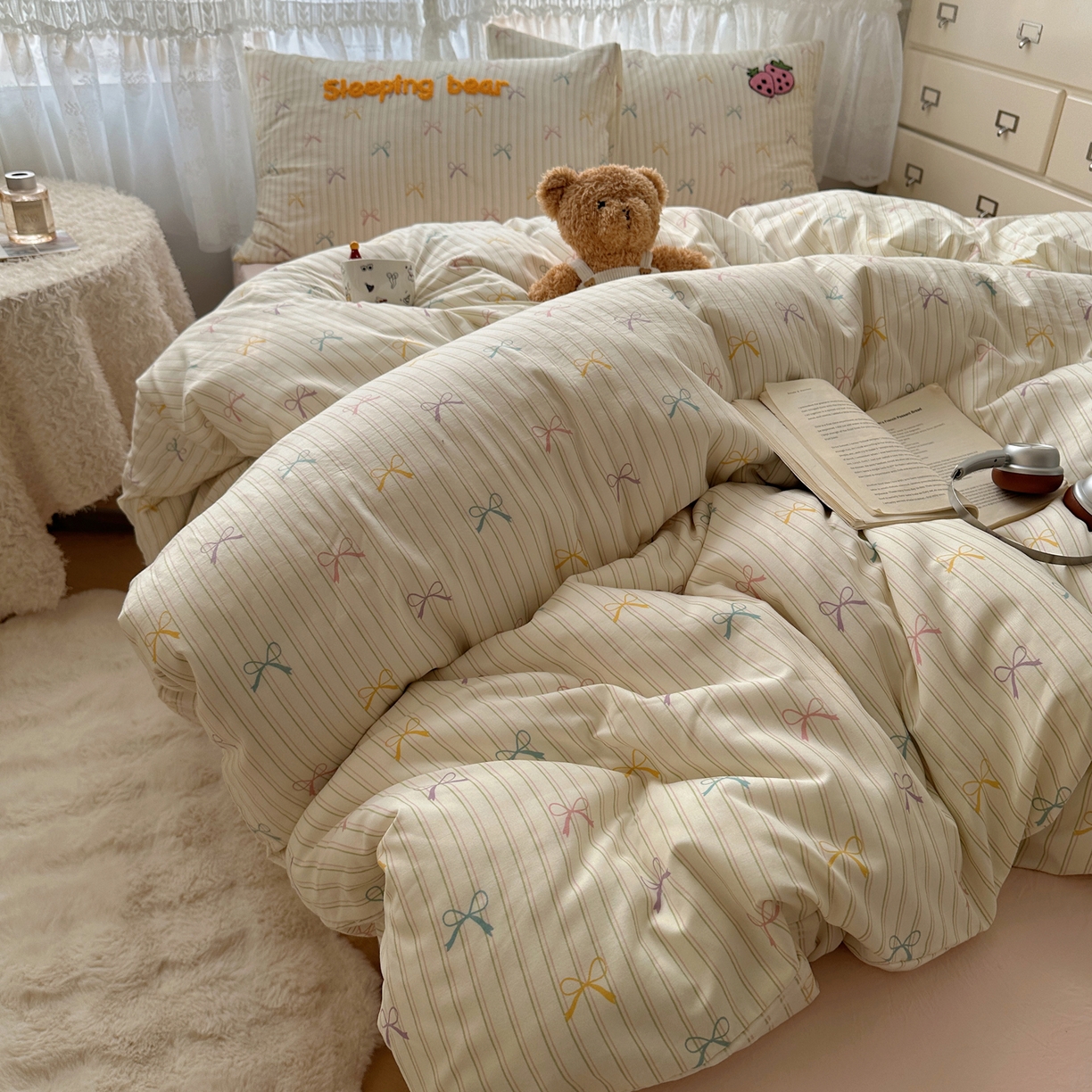 91家纺网 家纺一手货源 找家纺 盼季家纺 2025年A类毛巾绣水洗棉床上用品四件套学生宿舍床单被套三件套（含买家秀） 毛巾绣-躺平小熊