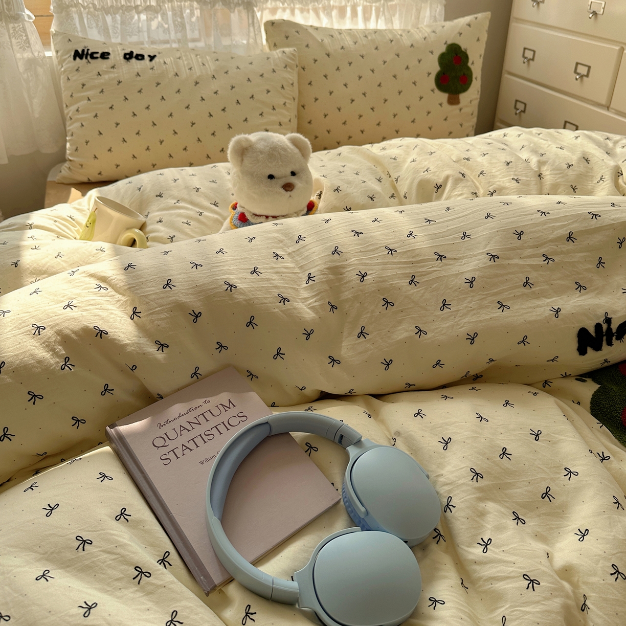 91家纺网 家纺一手货源 找家纺 盼季家纺 2025年A类毛巾绣水洗棉床上用品四件套学生宿舍床单被套三件套（含买家秀） 毛巾绣-滑板小熊