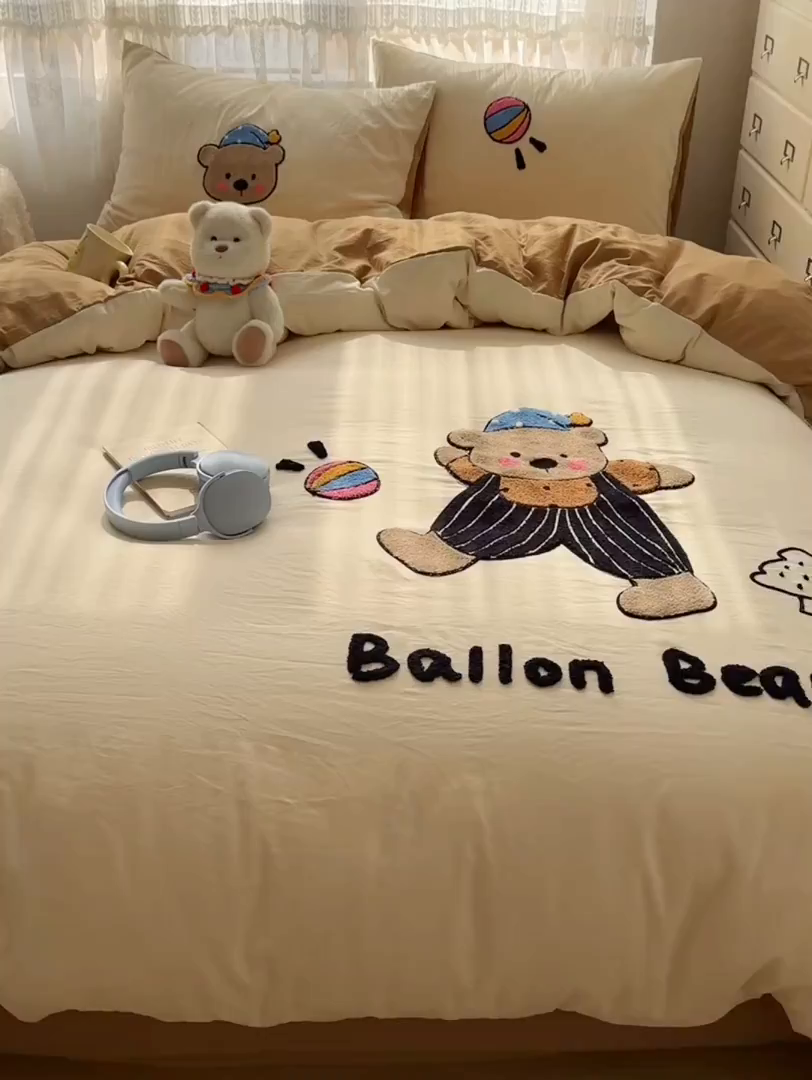 91家纺网 家纺一手货源 找家纺 盼季家纺 2025年A类毛巾绣水洗棉床上用品四件套学生宿舍床单被套三件套（含买家秀） 毛巾绣-足球宝贝