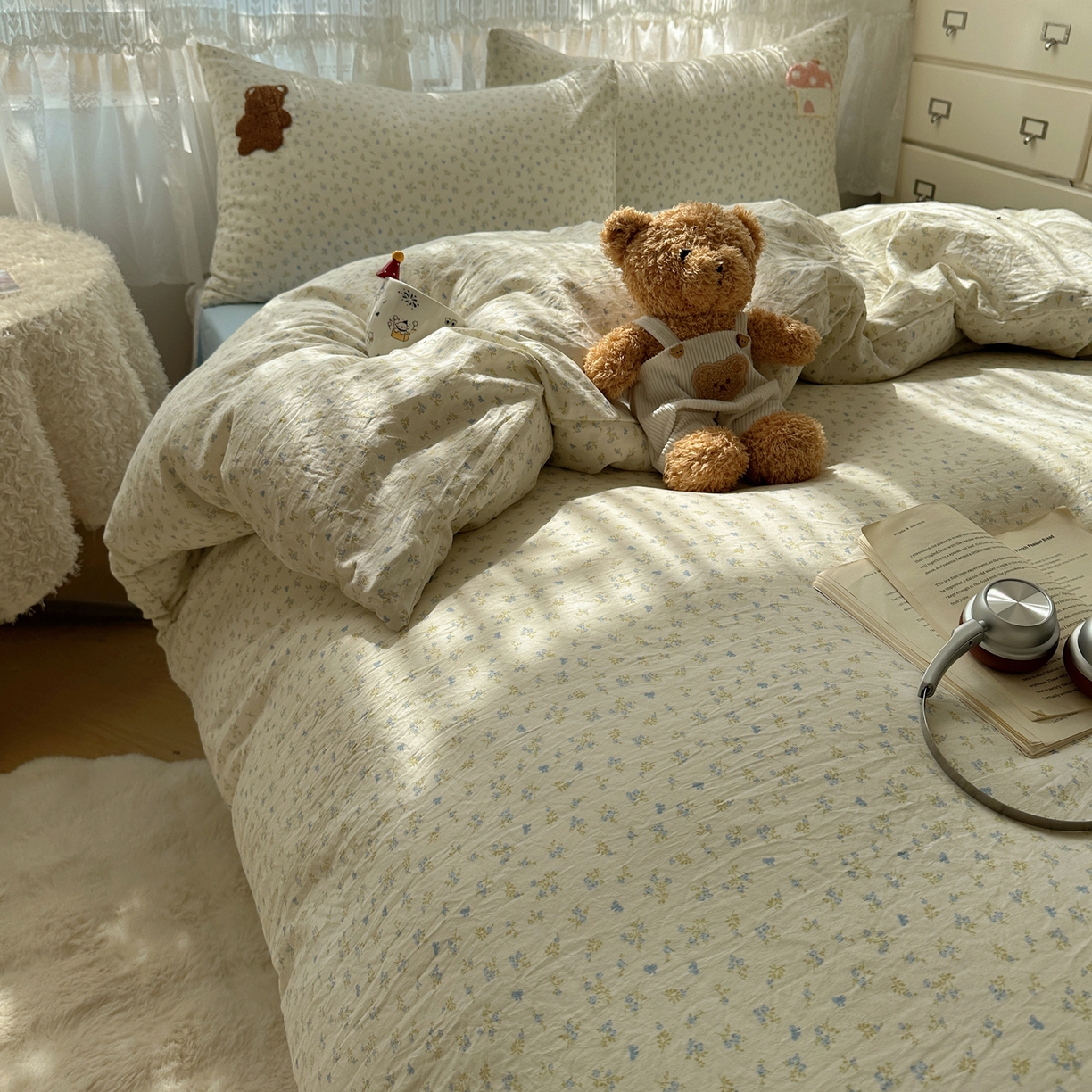 91家纺网 家纺一手货源 找家纺 盼季家纺 2025年A类毛巾绣水洗棉床上用品四件套学生宿舍床单被套三件套（含买家秀） 毛巾绣-汪汪花园狗