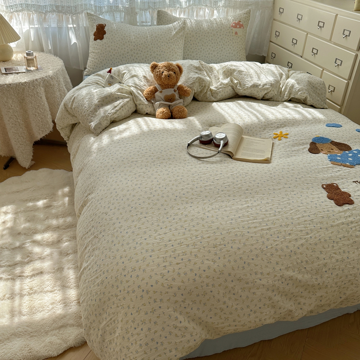 91家纺网 家纺一手货源 找家纺 盼季家纺 2025年A类毛巾绣水洗棉床上用品四件套学生宿舍床单被套三件套（含买家秀） 毛巾绣-汪汪花园狗