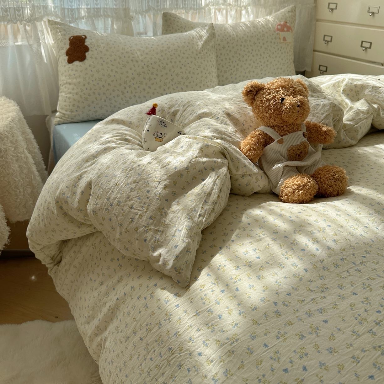 91家纺网 家纺一手货源 找家纺 盼季家纺 2025年A类毛巾绣水洗棉床上用品四件套学生宿舍床单被套三件套（含买家秀） 毛巾绣-汪汪花园狗