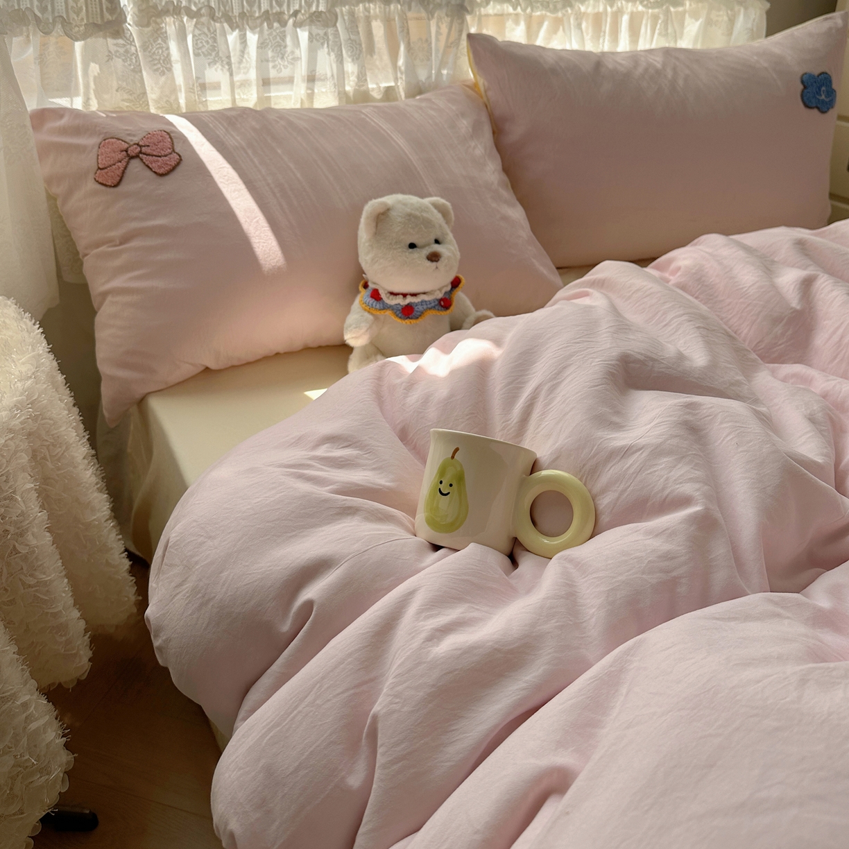 91家纺网 家纺一手货源 找家纺 盼季家纺 2025年A类毛巾绣水洗棉床上用品四件套学生宿舍床单被套三件套（含买家秀） 毛巾绣-小狗的家园