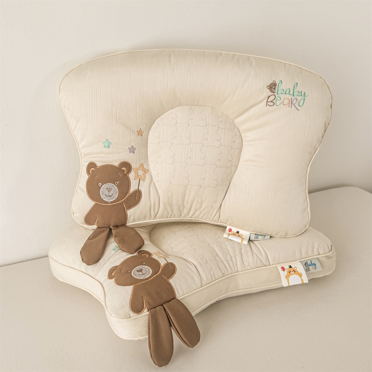 麦肯锡 2025新款奶糖熊安抚儿童枕枕头枕芯 浅咖色