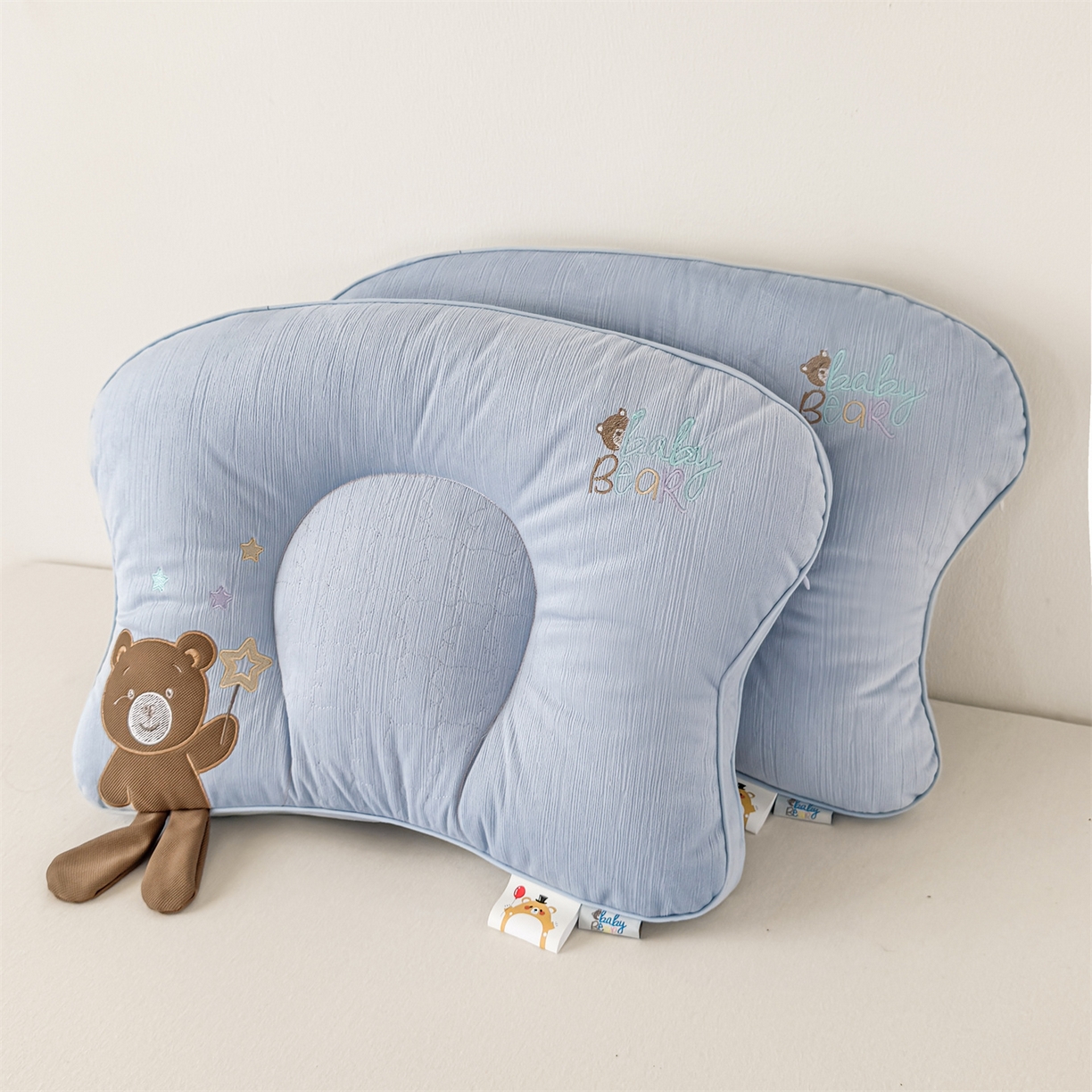 91家纺网 家纺一手货源 找家纺 麦肯锡 2025新款奶糖熊安抚儿童枕枕头枕芯 俏皮蓝