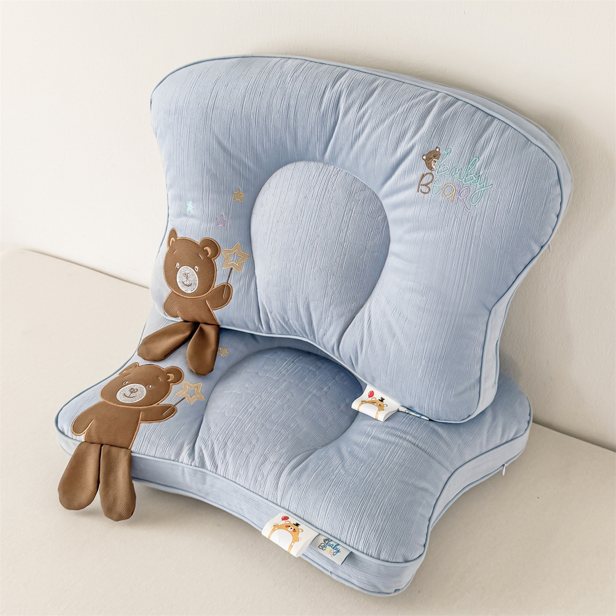 91家纺网 家纺一手货源 找家纺 麦肯锡 2025新款奶糖熊安抚儿童枕枕头枕芯 俏皮蓝