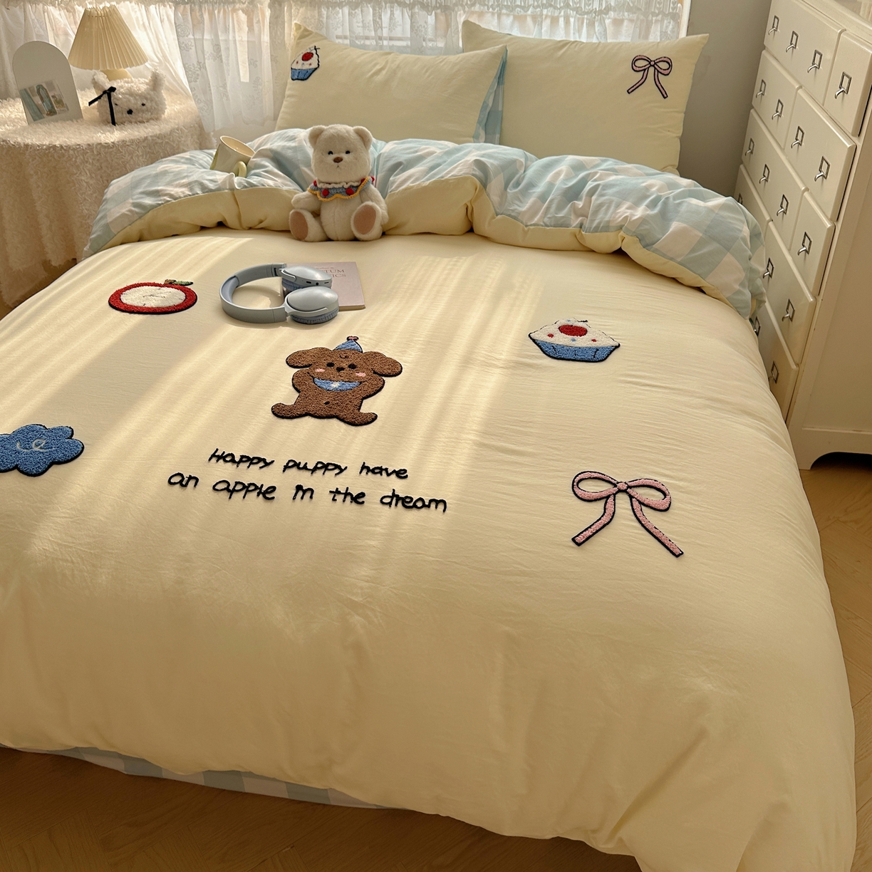 91家纺网 家纺一手货源 找家纺 盼季家纺 2025年A类毛巾绣水洗棉床上用品四件套学生宿舍床单被套三件套（含买家秀） 毛巾绣-蓝格丝带酱