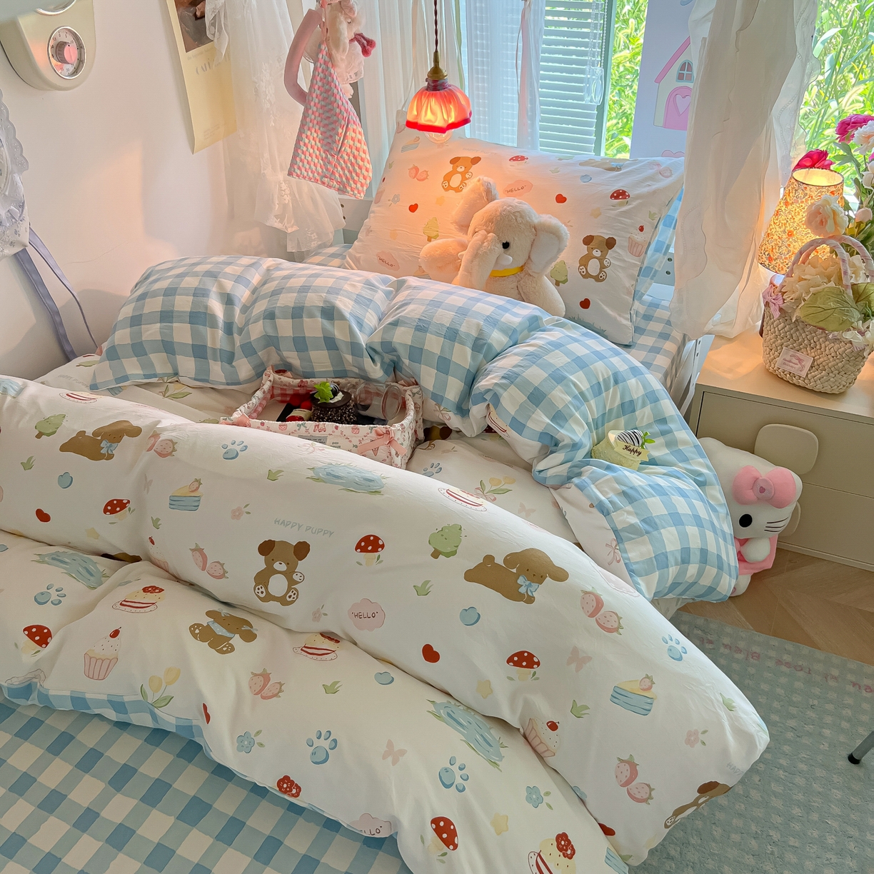 91家纺网 家纺一手货源 找家纺 盼季家纺 2025新款奶油风小清新学生宿舍床上三件套寝室上下铺床单被套床笠三件套 简单款-蓝格小熊酱