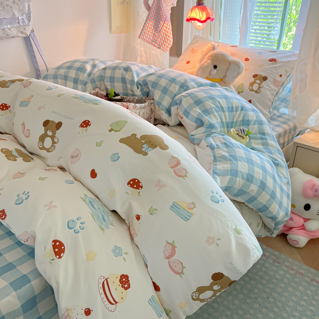 91家纺网 家纺一手货源 找家纺 盼季家纺 2025新款奶油风小清新学生宿舍床上三件套寝室上下铺床单被套床笠三件套 简单款-蓝格小熊酱