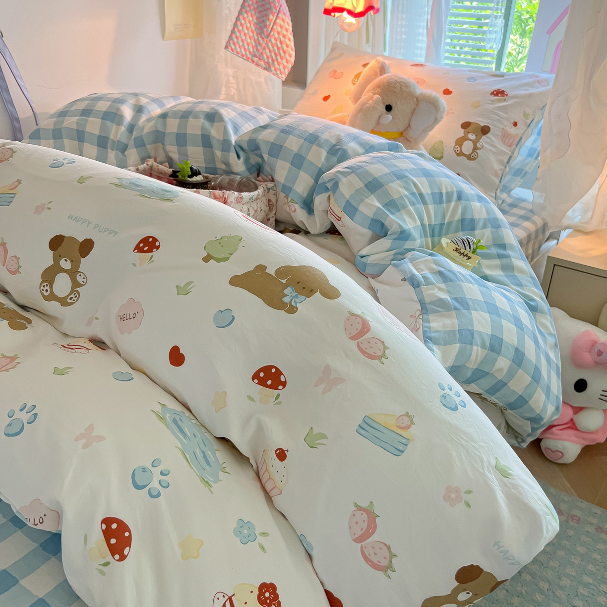 91家纺网 家纺一手货源 找家纺 盼季家纺 2025新款奶油风小清新学生宿舍床上三件套寝室上下铺床单被套床笠三件套 简单款-蓝格小熊酱