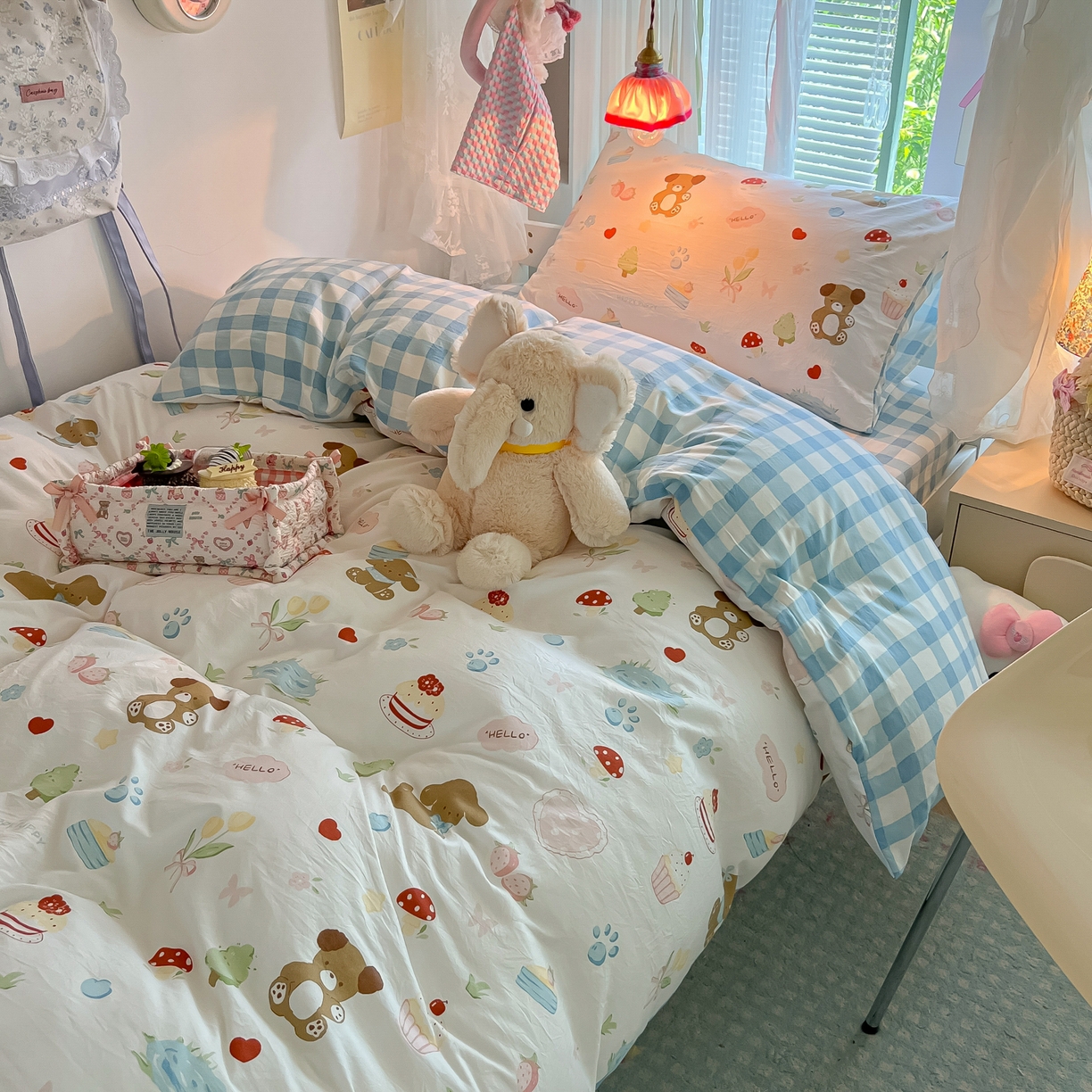 91家纺网 家纺一手货源 找家纺 盼季家纺 2025新款奶油风小清新学生宿舍床上三件套寝室上下铺床单被套床笠三件套 简单款-蓝格小熊酱