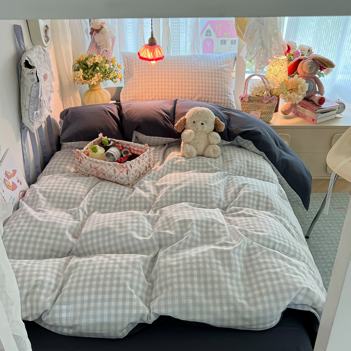 91家纺网 家纺一手货源 找家纺 盼季家纺 2025新款奶油风小清新学生宿舍床上三件套寝室上下铺床单被套床笠三件套 简单款-浅蓝格藏青