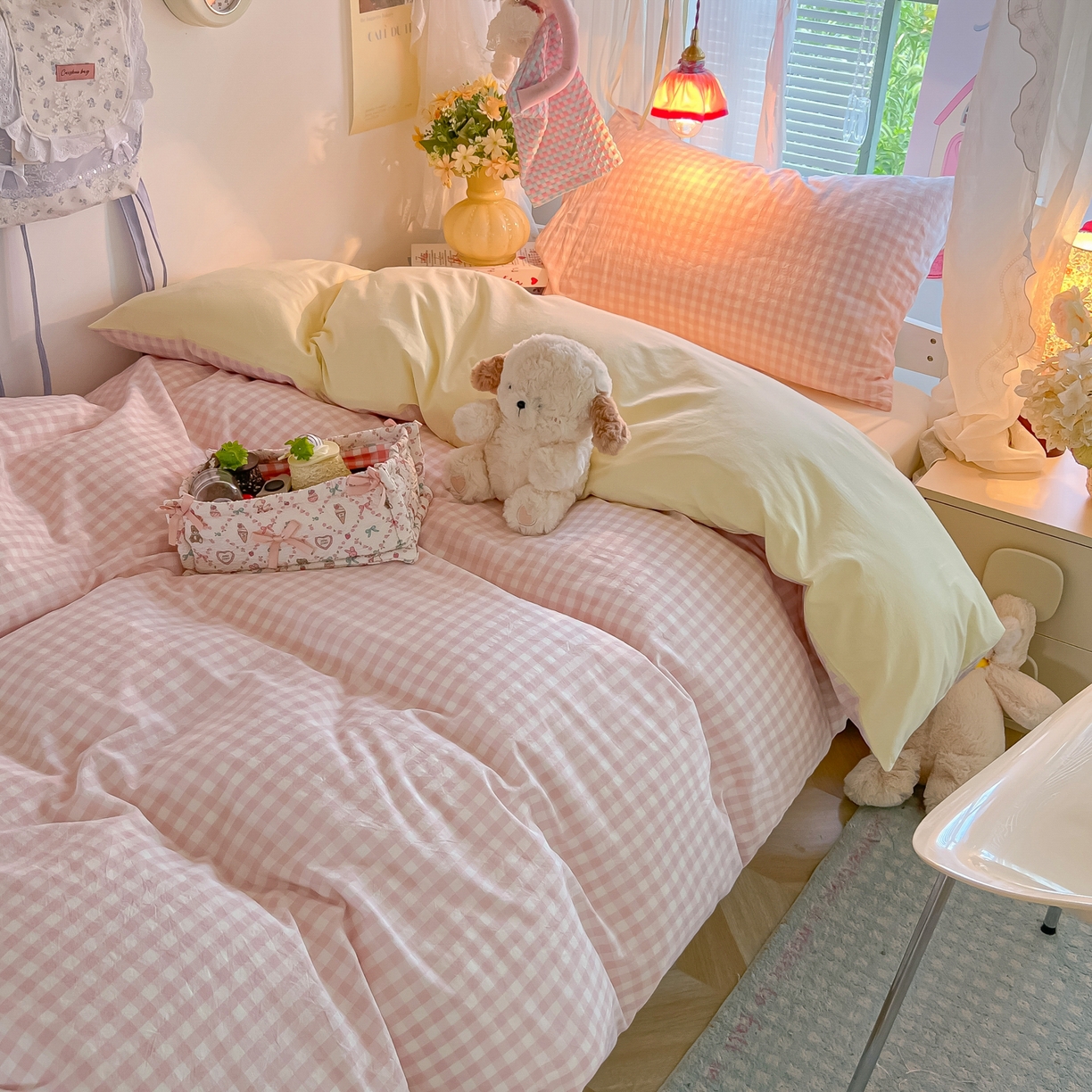 91家纺网 家纺一手货源 找家纺 盼季家纺 2025新款奶油风小清新学生宿舍床上三件套寝室上下铺床单被套床笠三件套 简单款-浅粉格