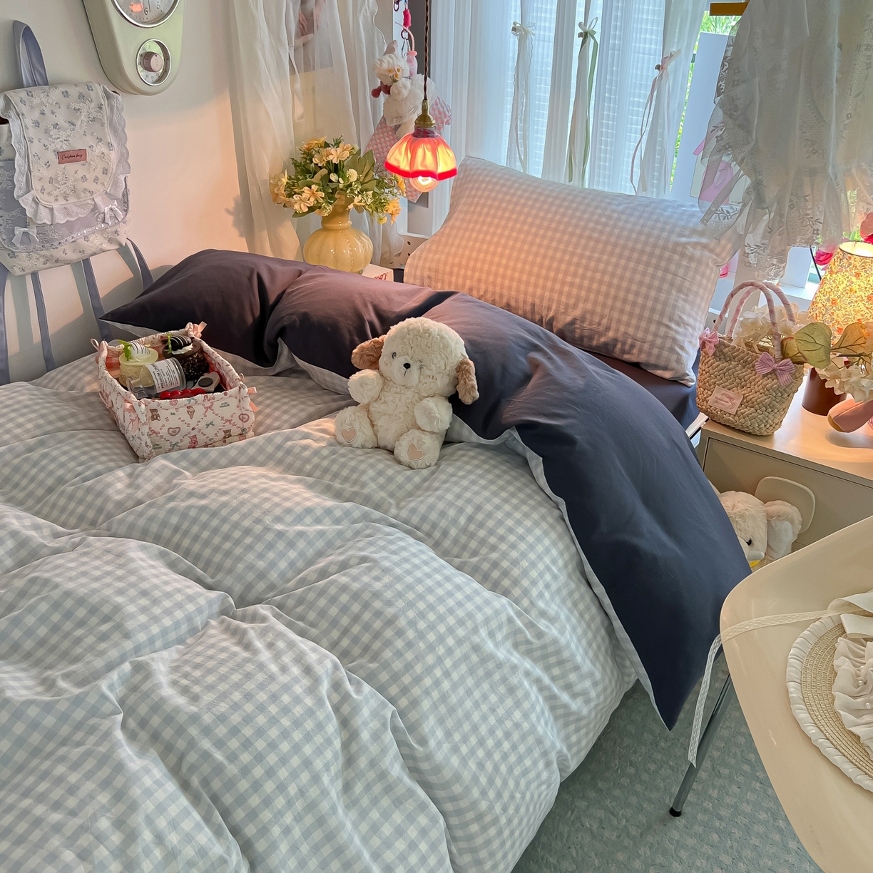 91家纺网 家纺一手货源 找家纺 盼季家纺 2025新款奶油风小清新学生宿舍床上三件套寝室上下铺床单被套床笠三件套 简单款-浅蓝格藏青