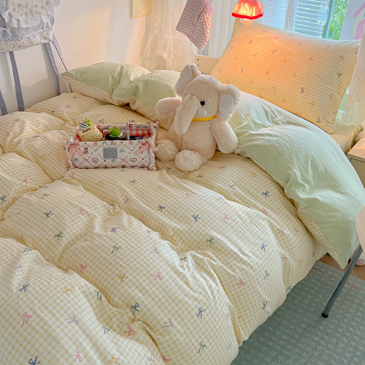 91家纺网 家纺一手货源 找家纺 盼季家纺 2025新款奶油风小清新学生宿舍床上三件套寝室上下铺床单被套床笠三件套 简单款-黄格蝴蝶结