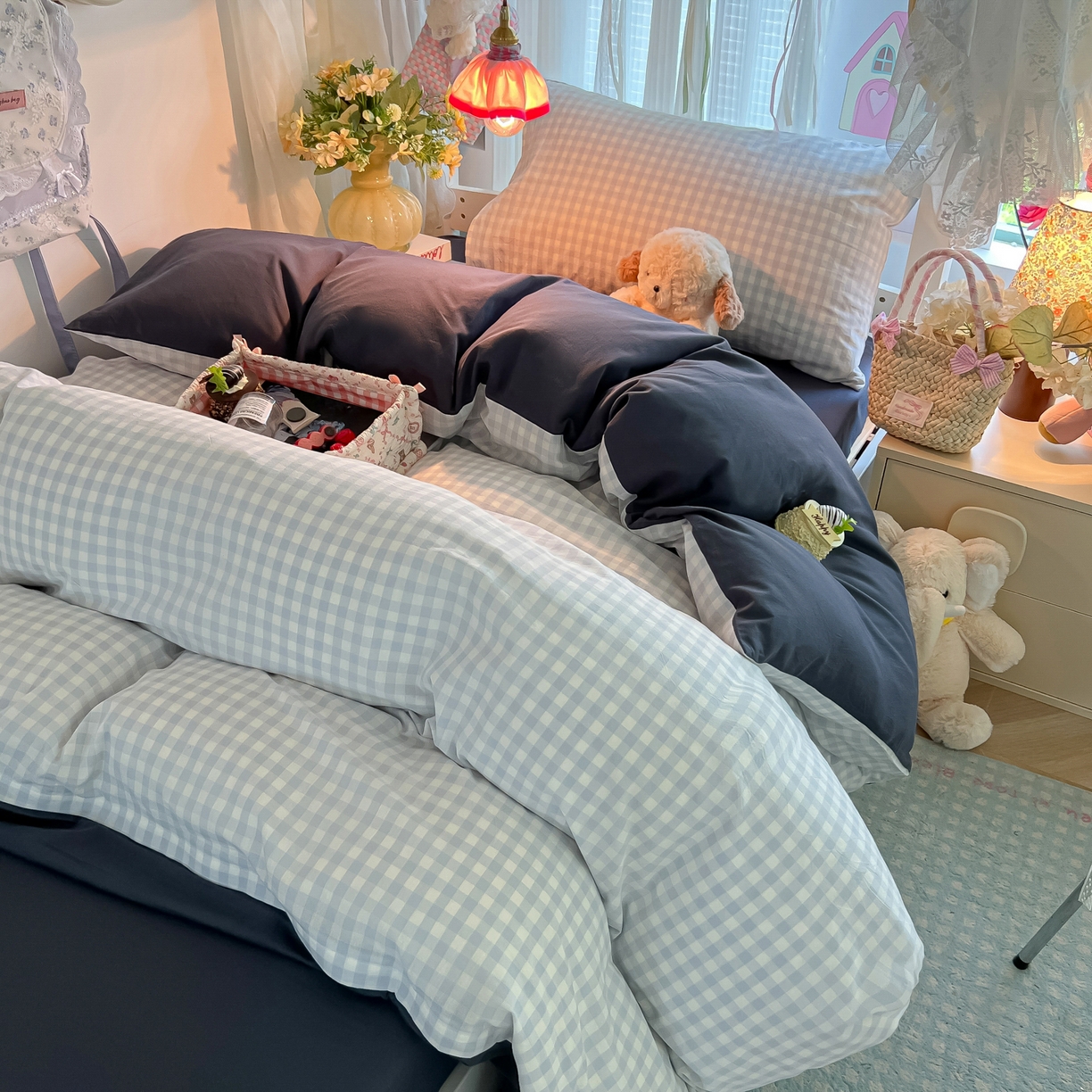 91家纺网 家纺一手货源 找家纺 盼季家纺 2025新款奶油风小清新学生宿舍床上三件套寝室上下铺床单被套床笠三件套 简单款-浅蓝格藏青