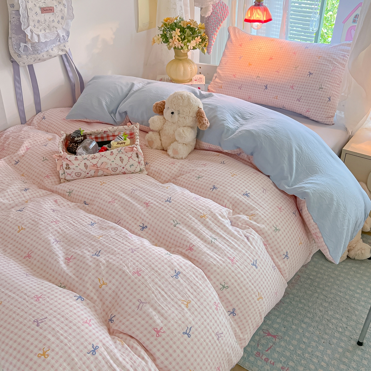 91家纺网 家纺一手货源 找家纺 盼季家纺 2025新款奶油风小清新学生宿舍床上三件套寝室上下铺床单被套床笠三件套 简单款-蝴蝶结粉格