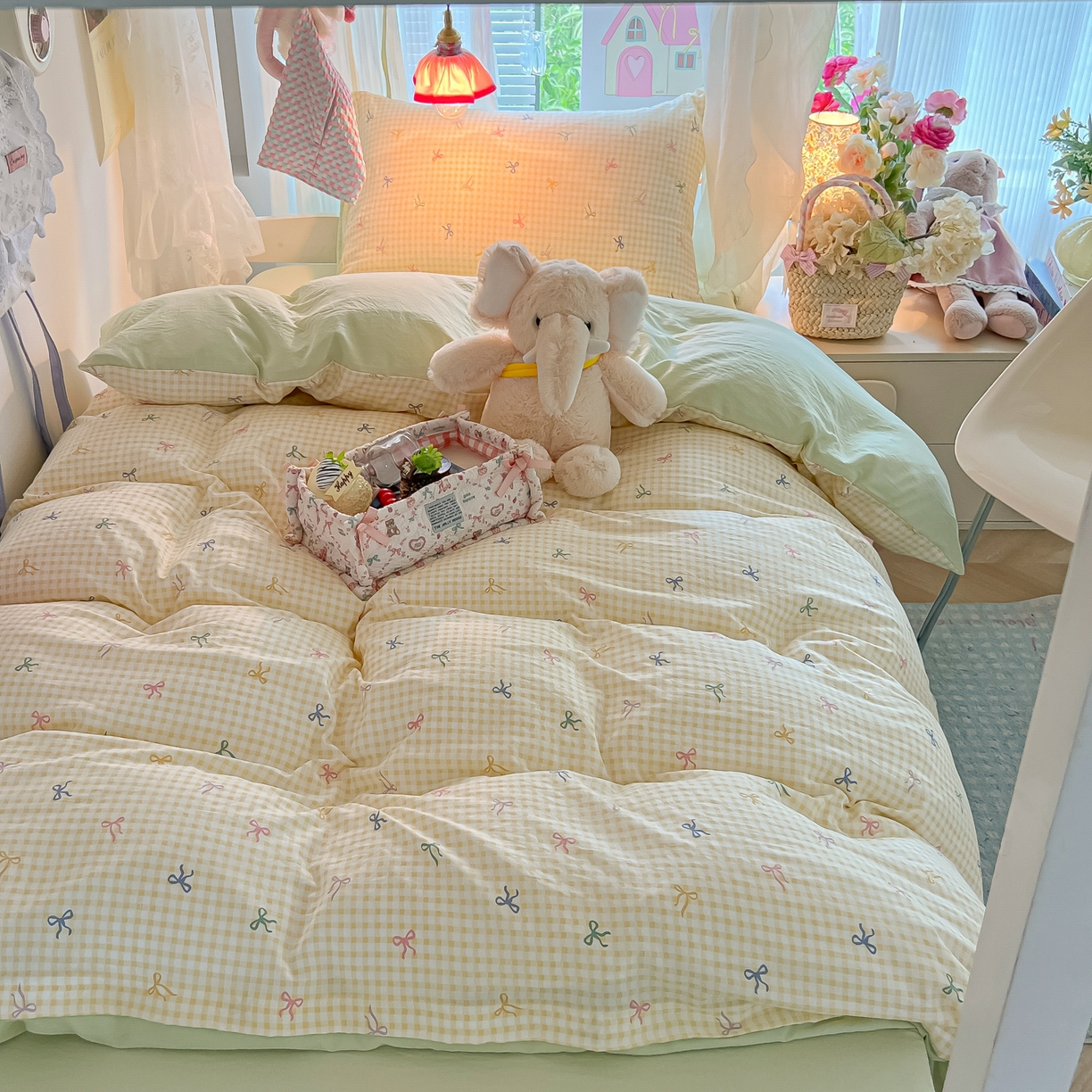 91家纺网 家纺一手货源 找家纺 盼季家纺 2025新款奶油风小清新学生宿舍床上三件套寝室上下铺床单被套床笠三件套 简单款-黄格蝴蝶结