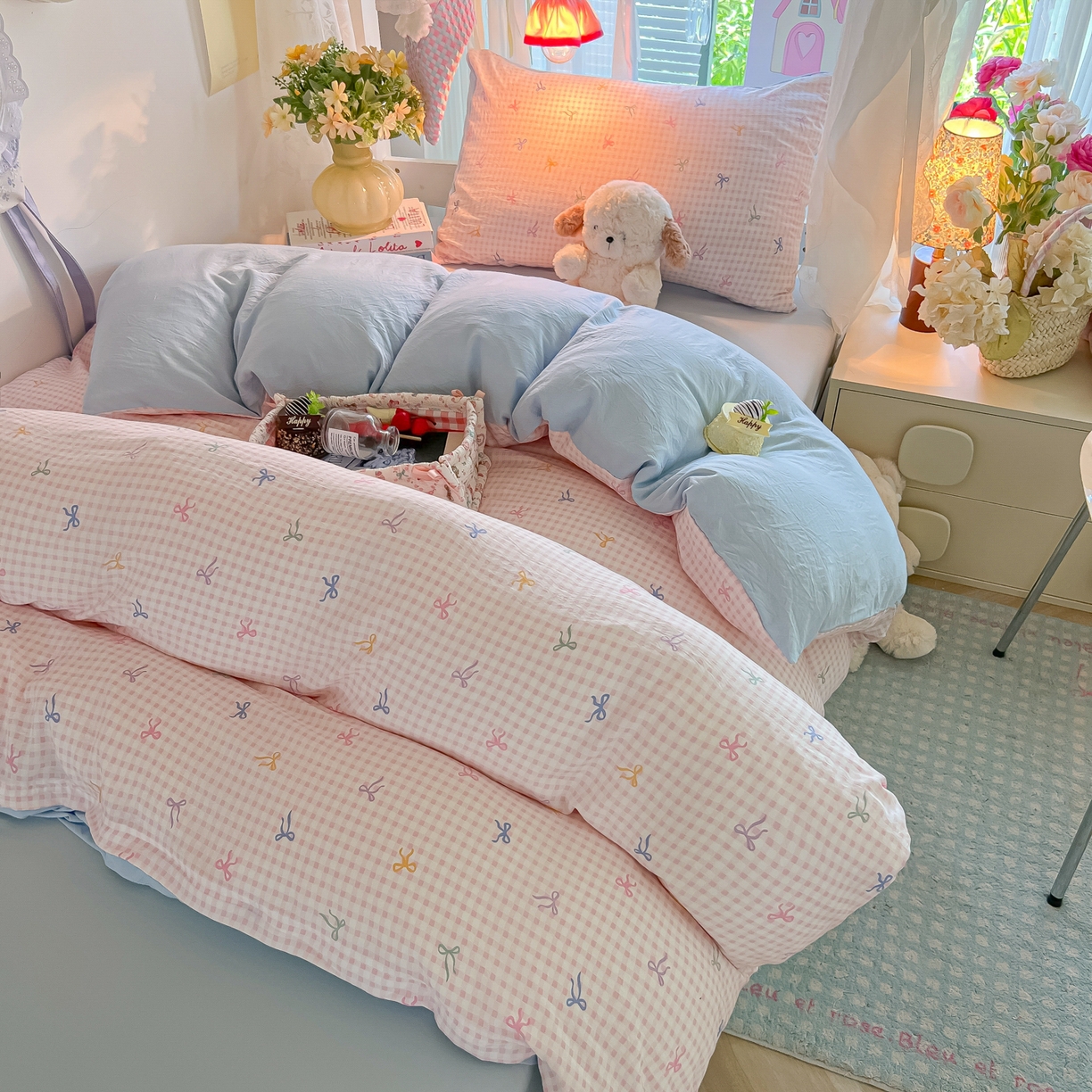 91家纺网 家纺一手货源 找家纺 盼季家纺 2025新款奶油风小清新学生宿舍床上三件套寝室上下铺床单被套床笠三件套 简单款-蝴蝶结粉格