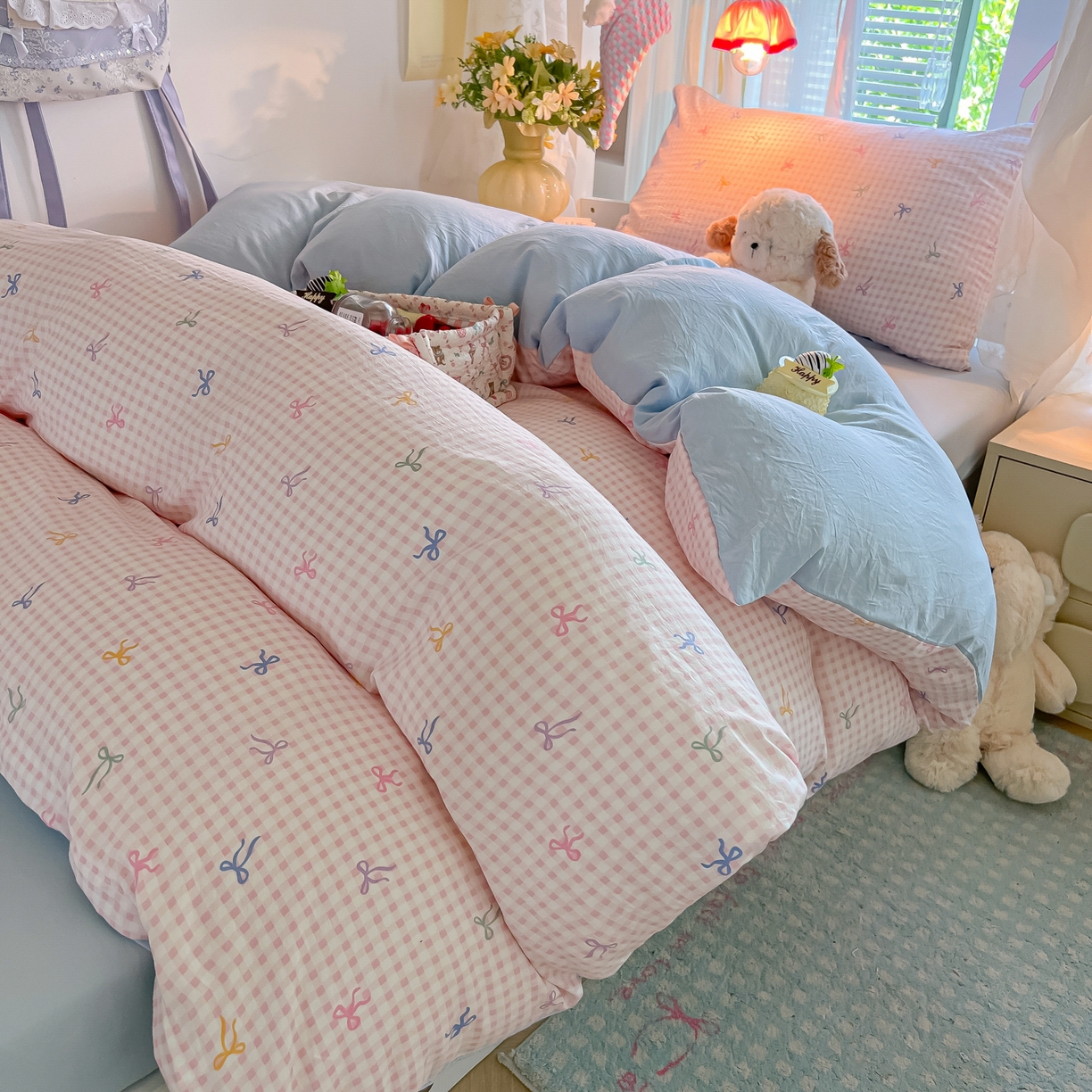 91家纺网 家纺一手货源 找家纺 盼季家纺 2025新款奶油风小清新学生宿舍床上三件套寝室上下铺床单被套床笠三件套 简单款-蝴蝶结粉格