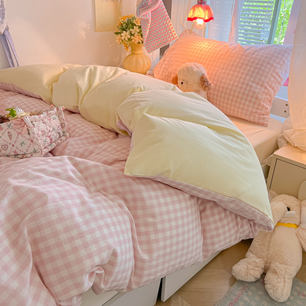 91家纺网 家纺一手货源 找家纺 盼季家纺 2025新款奶油风小清新学生宿舍床上三件套寝室上下铺床单被套床笠三件套 简单款-浅粉格