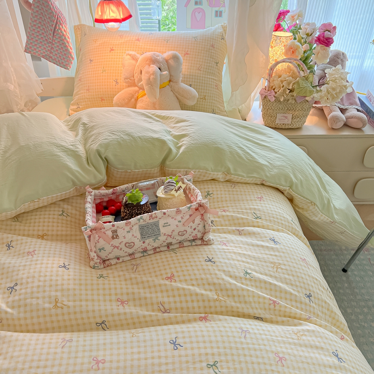 91家纺网 家纺一手货源 找家纺 盼季家纺 2025新款奶油风小清新学生宿舍床上三件套寝室上下铺床单被套床笠三件套 简单款-黄格蝴蝶结