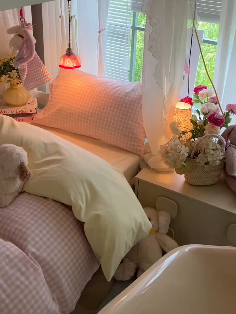 91家纺网 家纺一手货源 找家纺 盼季家纺 2025新款奶油风小清新学生宿舍床上三件套寝室上下铺床单被套床笠三件套 简单款-浅粉格