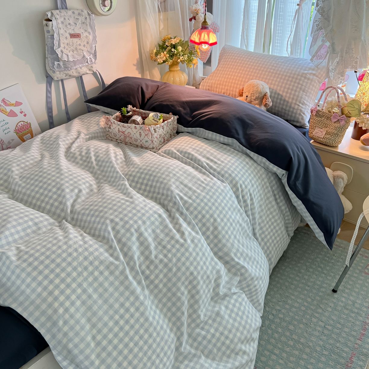 91家纺网 家纺一手货源 找家纺 盼季家纺 2025新款奶油风小清新学生宿舍床上三件套寝室上下铺床单被套床笠三件套 简单款-浅蓝格藏青