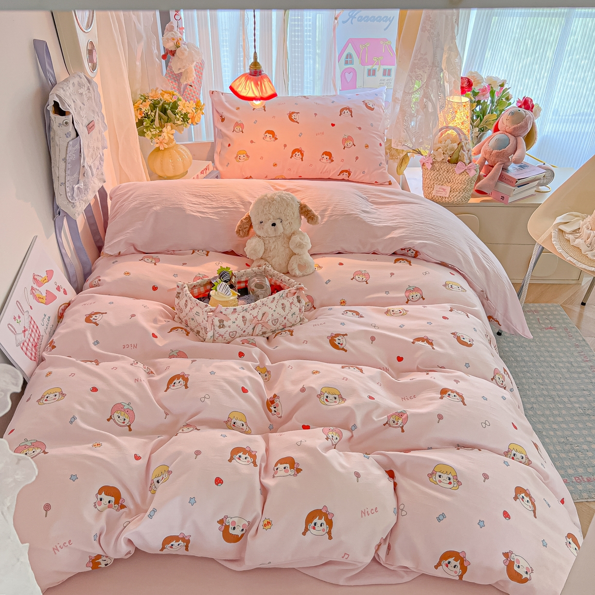 91家纺网 家纺一手货源 找家纺 盼季家纺 2025新款奶油风小清新学生宿舍床上三件套寝室上下铺床单被套床笠三件套 简单款-不二小女孩