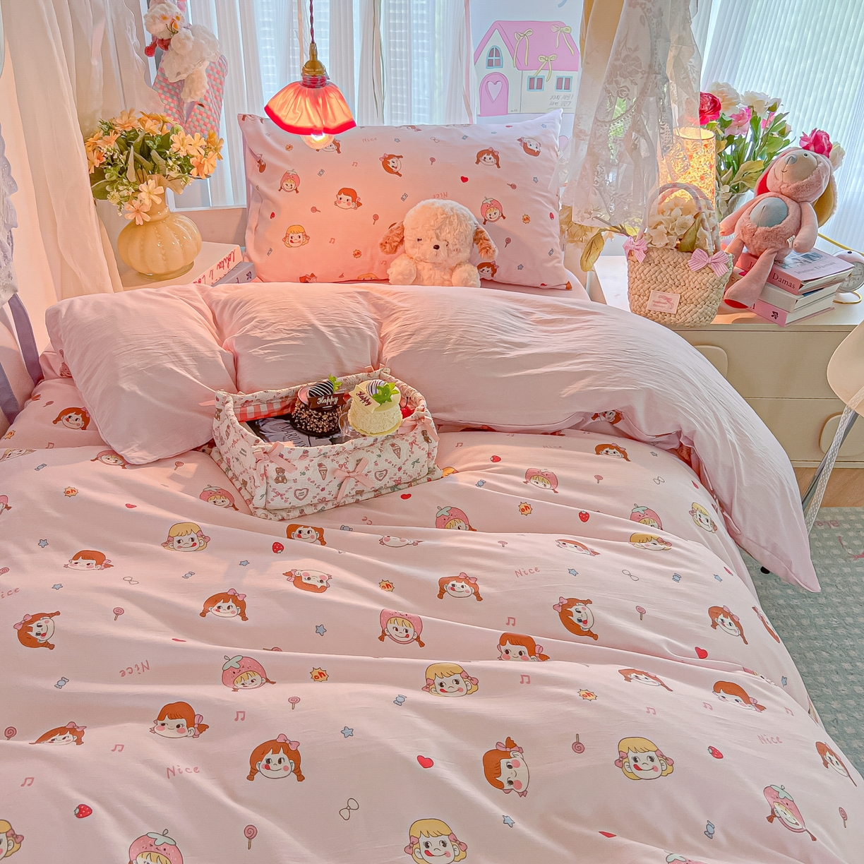 91家纺网 家纺一手货源 找家纺 盼季家纺 2025新款奶油风小清新学生宿舍床上三件套寝室上下铺床单被套床笠三件套 简单款-不二小女孩