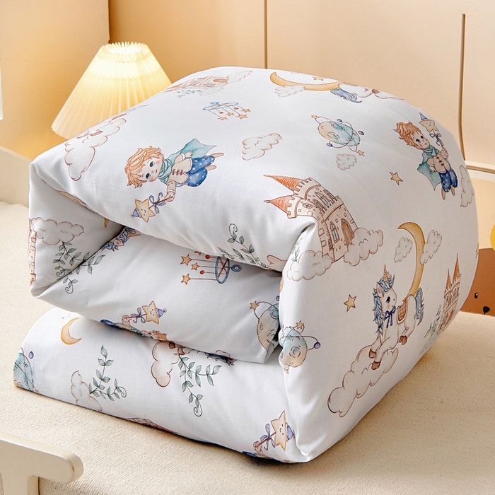 91家纺网 家纺一手货源 找家纺 （总）梵赫 2025新款纯棉A类50*50数码卡通小版婴童套件幼儿园三件套