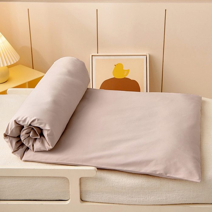 91家纺网 家纺一手货源 找家纺 梵赫 2025新款纯棉A类50*50数码卡通小版婴童套件幼儿园三件套 小熊小熊呀