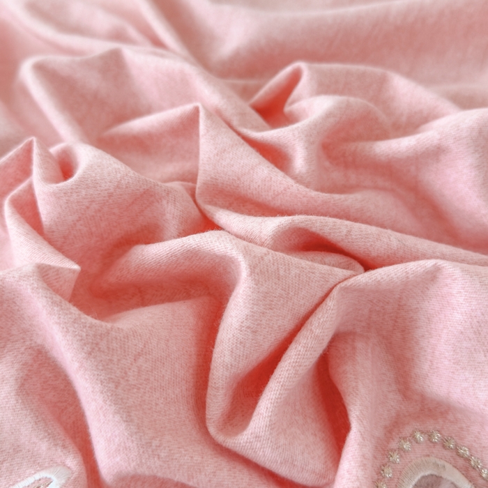 91家纺网 家纺一手货源 找家纺 江南春家纺 [雅—轻绒]2025全棉高支高密立体刺绣生态磨毛加绒四件套 玫瑰物语-绮丽粉