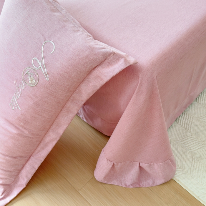 91家纺网 家纺一手货源 找家纺 江南春家纺 [雅—轻绒]2025全棉高支高密立体刺绣生态磨毛加绒四件套 玫瑰物语-丝绒豆沙