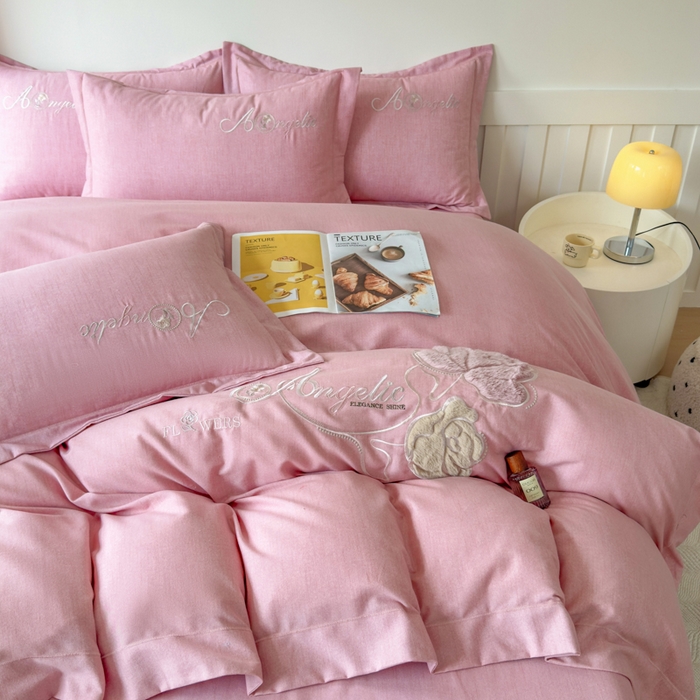 91家纺网 家纺一手货源 找家纺 江南春家纺 [雅—轻绒]2025全棉高支高密立体刺绣生态磨毛加绒四件套 玫瑰物语-丝绒豆沙